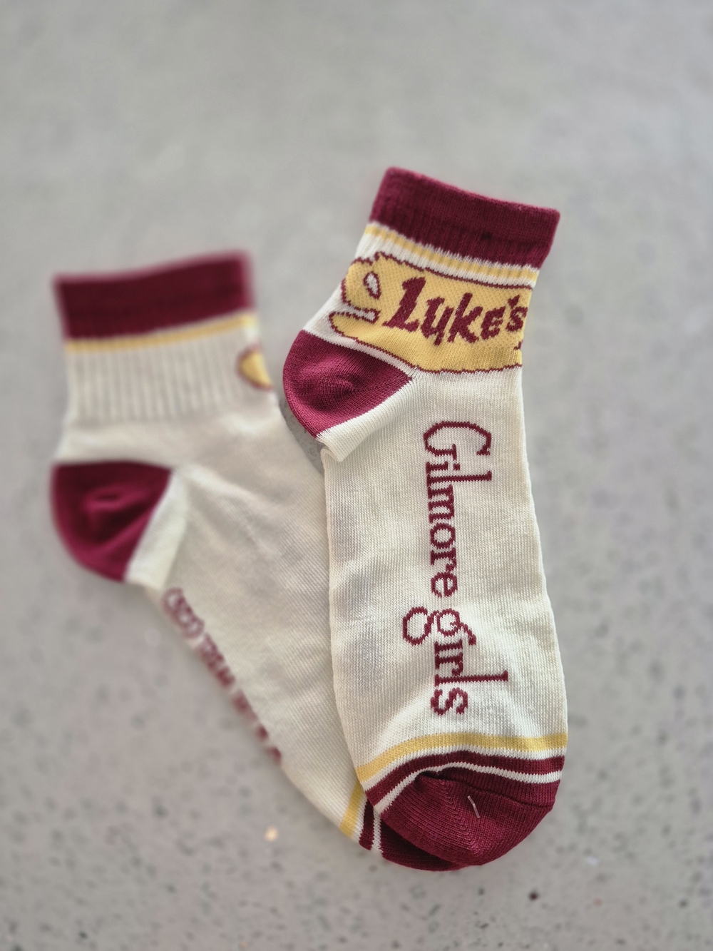 Gilmore Girls 5pk Socks - Picture 5 of 10